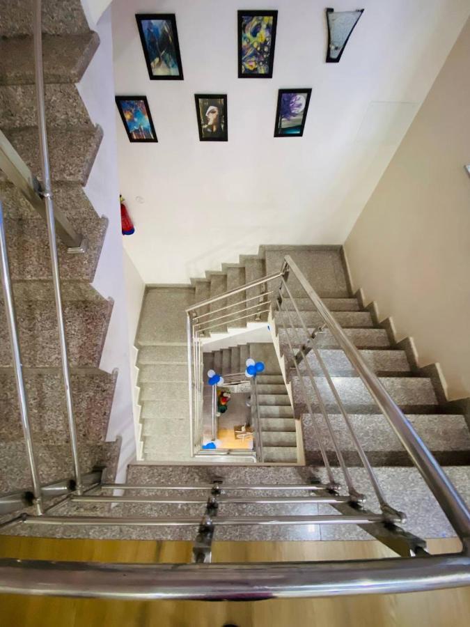 The Century Plaza Hotel Варанасі Екстер'єр фото
